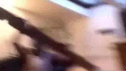 Jane Darling wird von hinten genommen und mit Sperma überströmt, nasse Haut glänzt hell